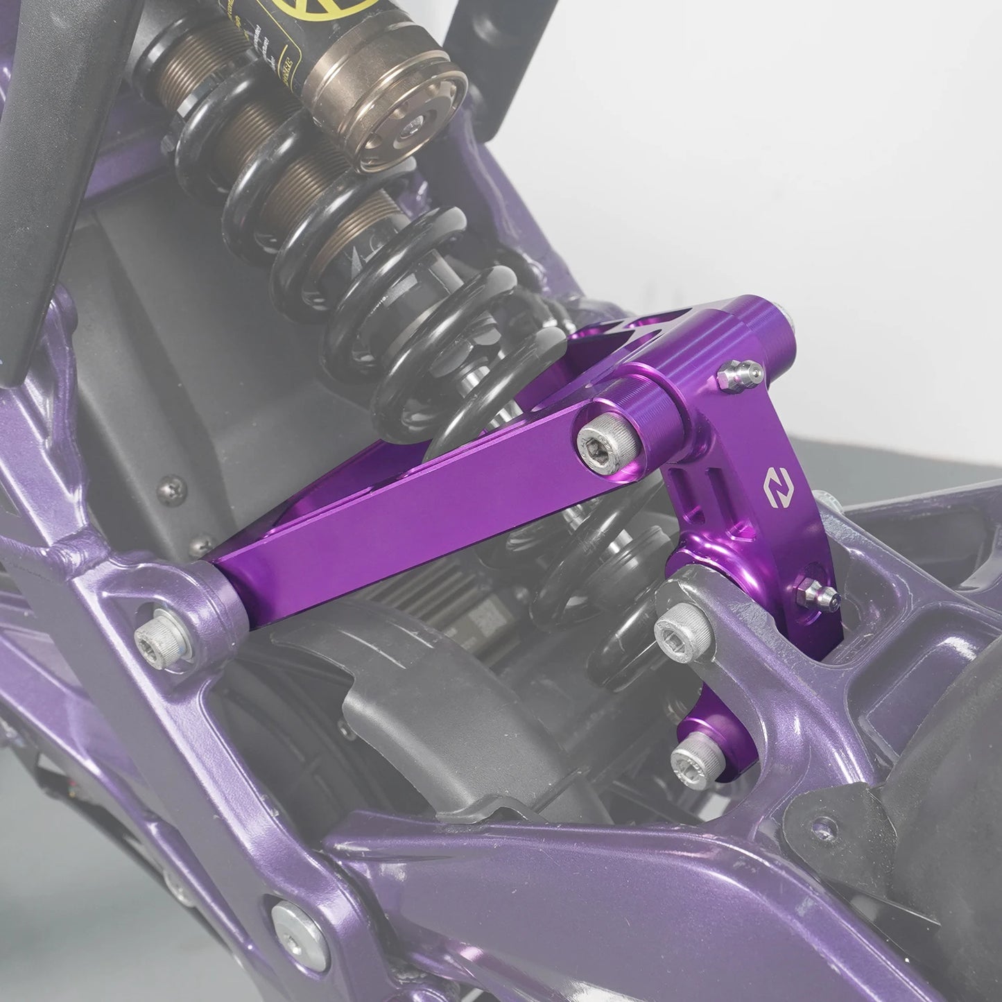 upgarded triangle and battery mount for surron
