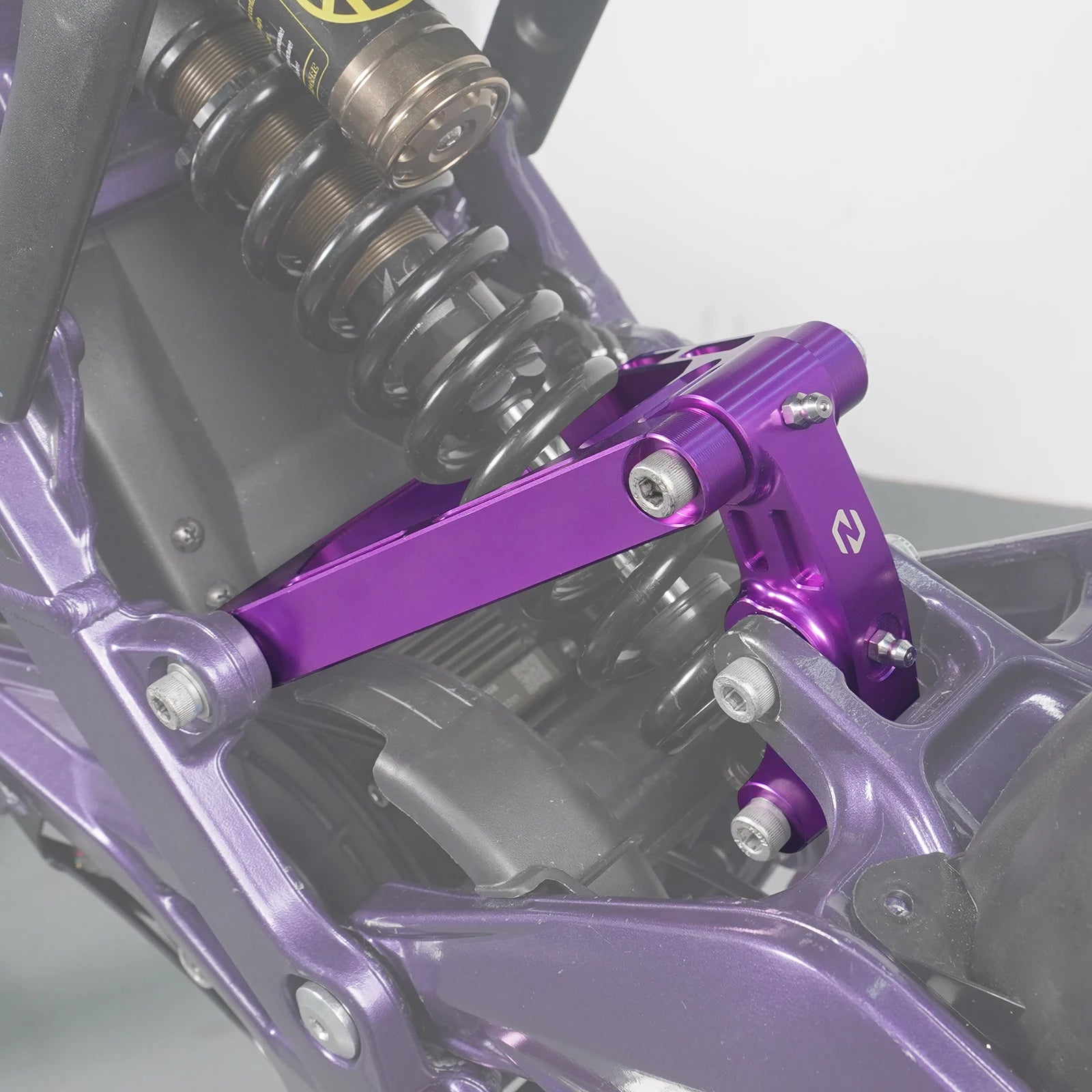 upgarded triangle and battery mount for surron